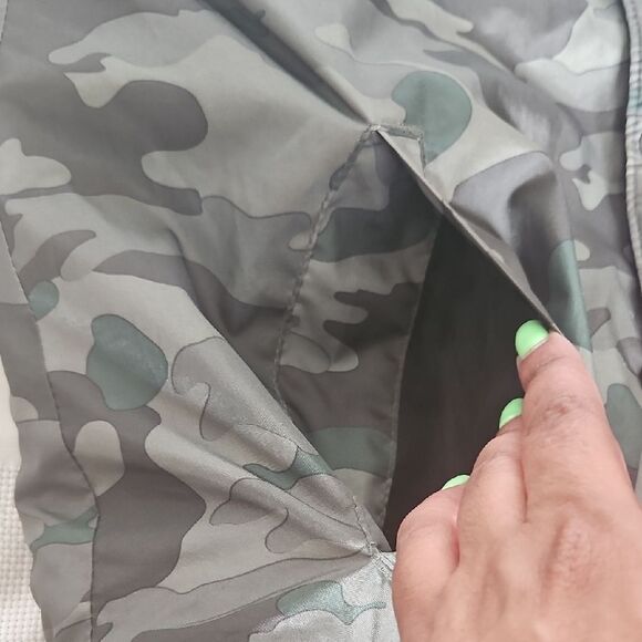 Old Navy Green Bomber Jacket with Ribbed Cuffs - Picture 12 of 16